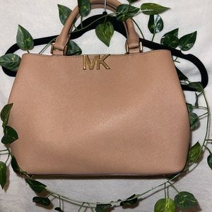 Michael Kors Nude color
